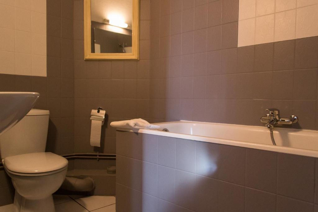 Hotel De Flandre Compiègne Habitación foto