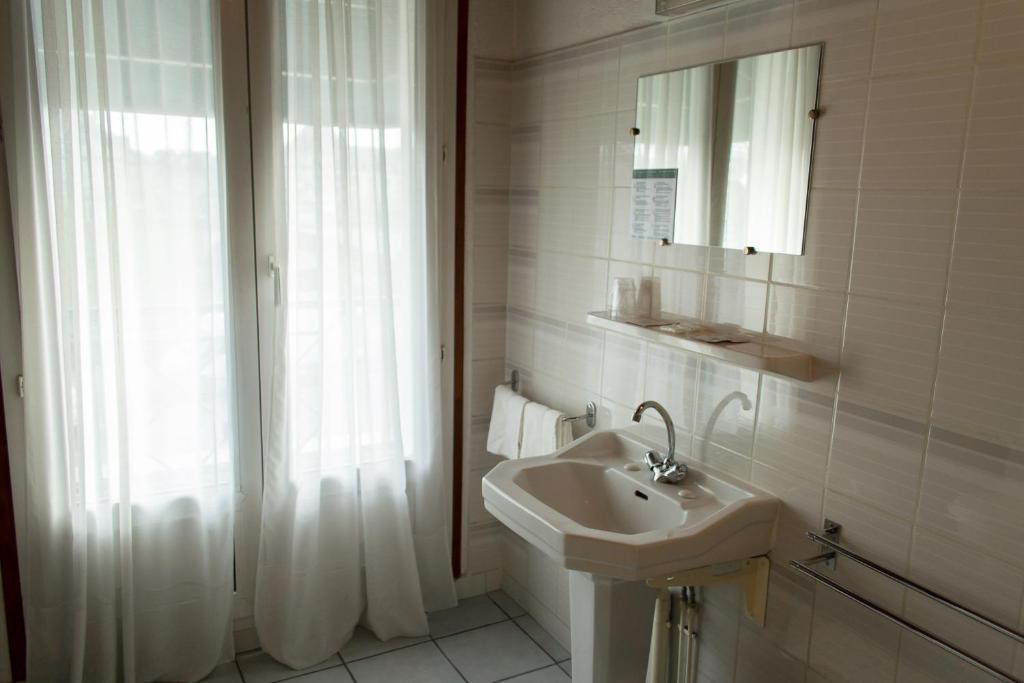 Hotel De Flandre Compiègne Habitación foto