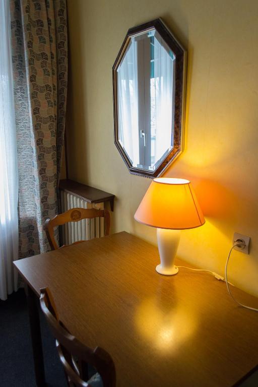 Hotel De Flandre Compiègne Habitación foto